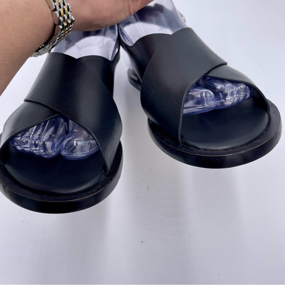 NEW Everlane Black Leather City Crossover Sandal‎ in Size 6 - Picture 6 of 14
